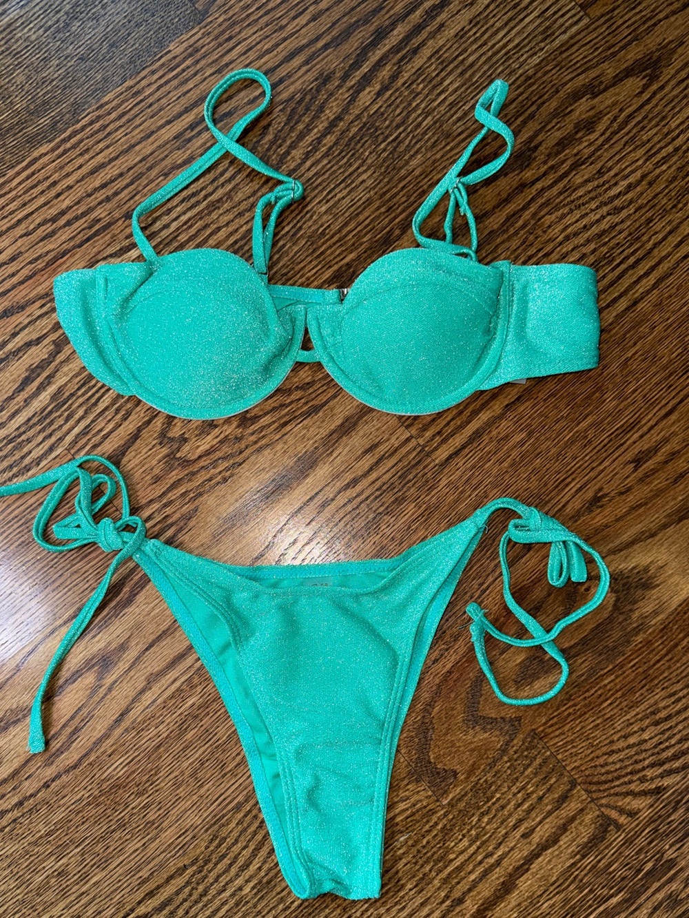 NWT Shimmer Mint Green Underwire Bikini Set Size Medium